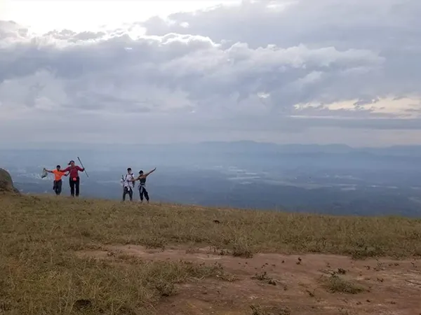Trilha do Pico do Urubu