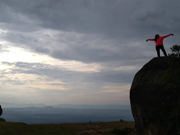 Trilha do Pico do Urubu
